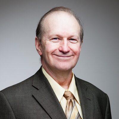 Dr. Dennis Lindsay endorsing Pastor Steve Cioccolanti as prophecy speaker