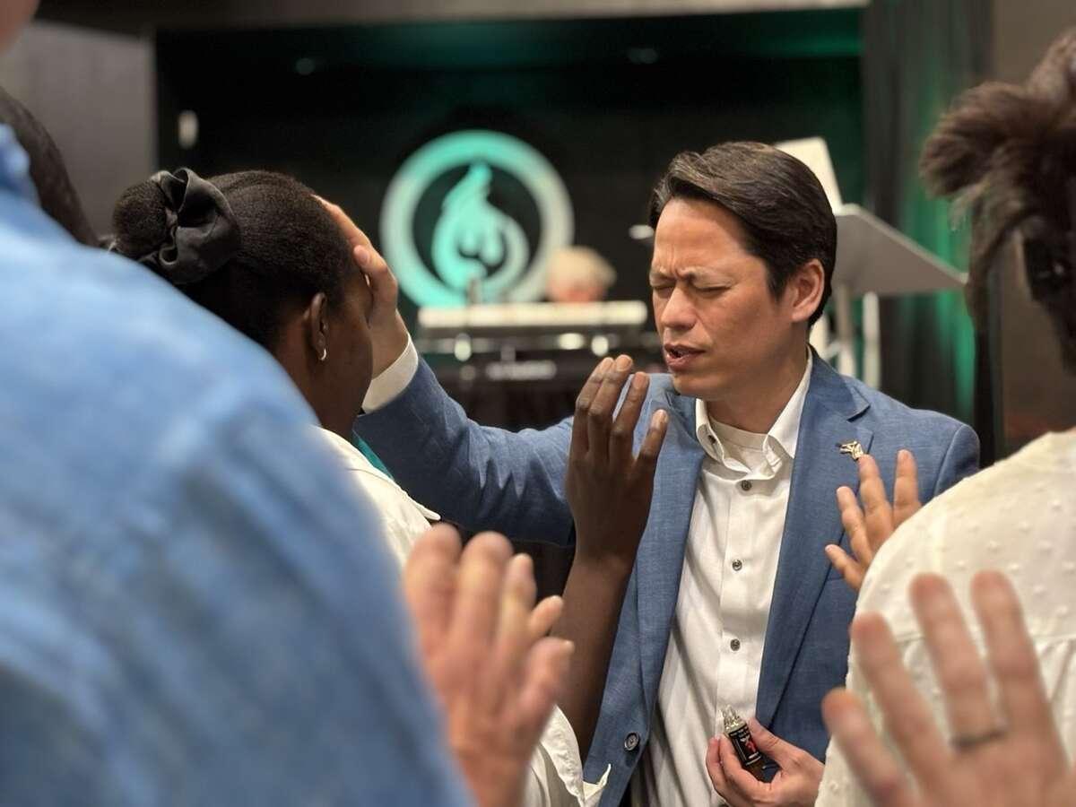 Pentecost Glory Conference anointing prayer with Pastor Steve Cioccolanti and David Herzog in Arizona