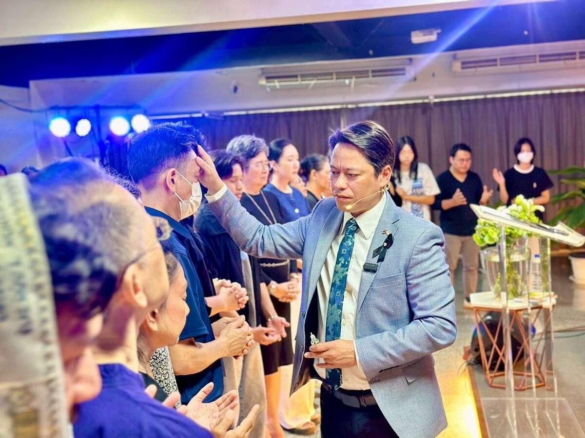 Prayer blessing ministry gathering with Pastor Steve Cioccolanti in Thailand